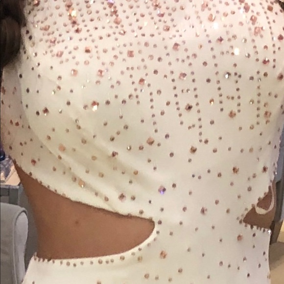 PROM DRESS!! - Picture 4 of 4